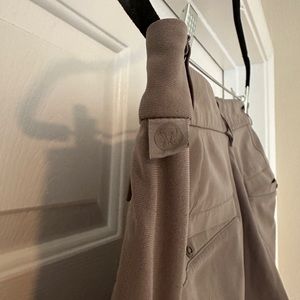 Lululemon slim fit ABC Trouser (Formerly Commission) Carbon Dust color. 34x32”